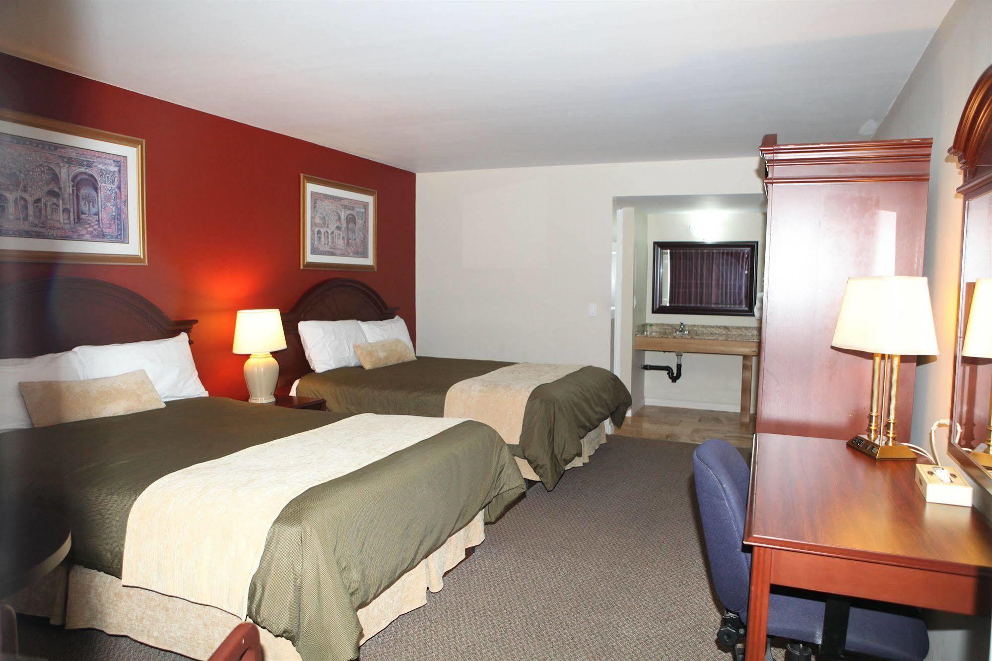 Saxony Motel Chatham-Kent Εξωτερικό φωτογραφία